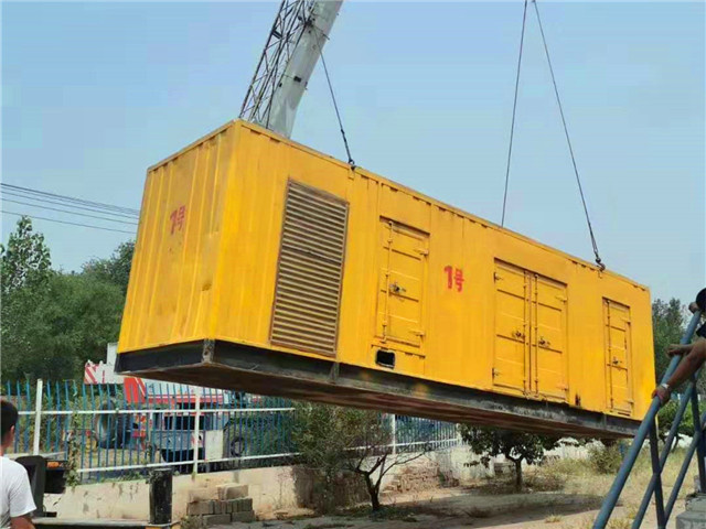 伊宁县300KW柴油发电机组油耗是多少?